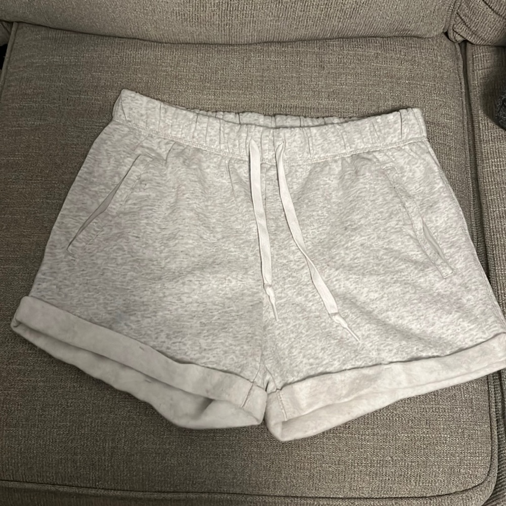 PINK short, gray, size M. New with tags!